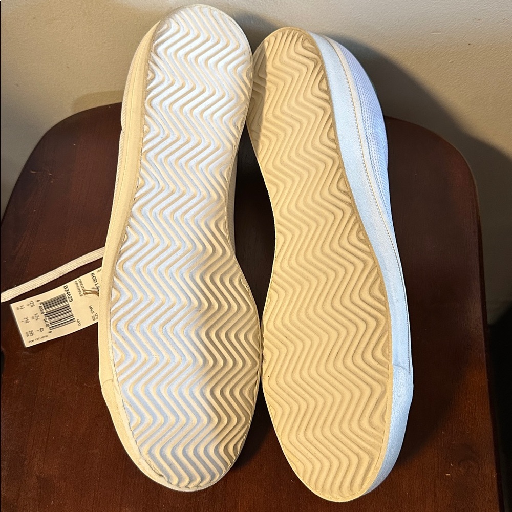 NWT Adidas Originals Rod Laver Vintage shoes - Picture 5 of 5